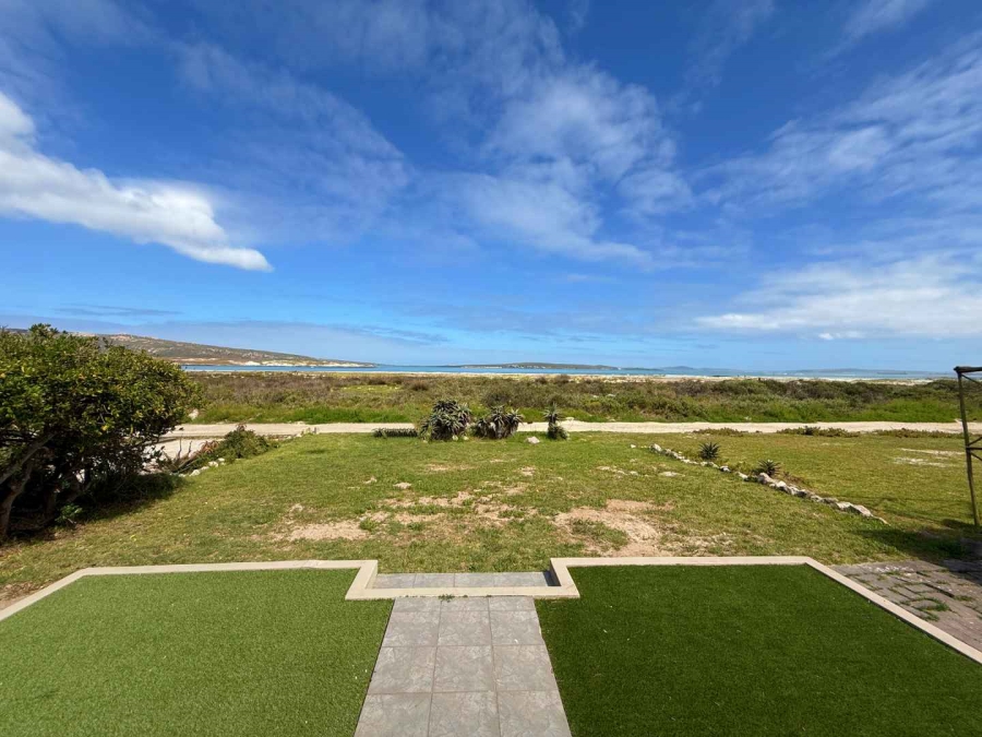 4 Bedroom Property for Sale in Middedorp Western Cape